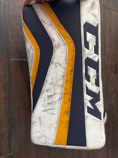 CCM Revolution 597 Regular (Used)