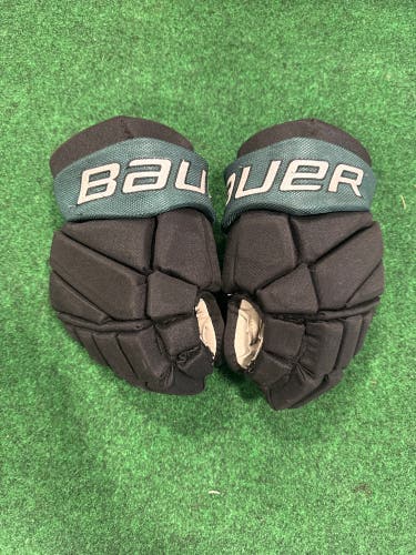 Black & Green Junior Bauer Team Vapor Elite Gloves 12" (Used)