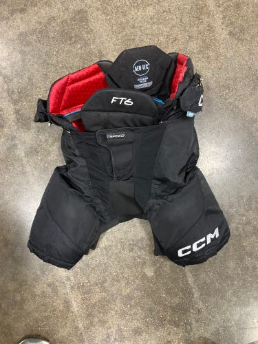 Black Junior Small CCM JetSpeed FT6 Hockey Pants (Used)