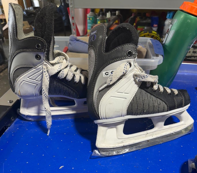 CCM Powerline Hockey Skates Size 2 (Used)