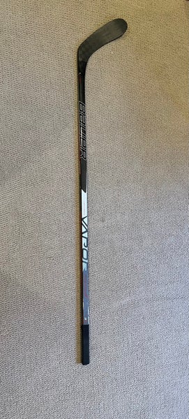 Intermediate Bauer Vapor 3X Right Handed Hockey Stick P28 55 Flex (New)