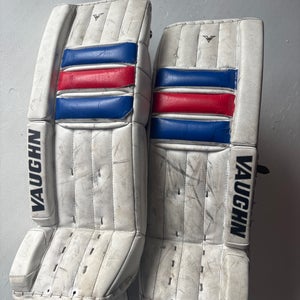 28" Vaughn Velocity V5 7270 Goalie Leg Pads (Used)