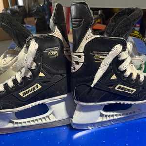 Bauer Supreme 1000 Hockey Skates 2 (Used)