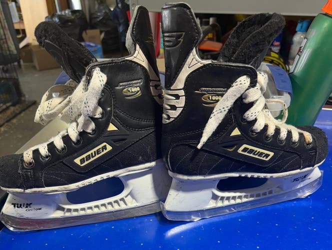Bauer Supreme 1000 Hockey Skates 2 (Used)
