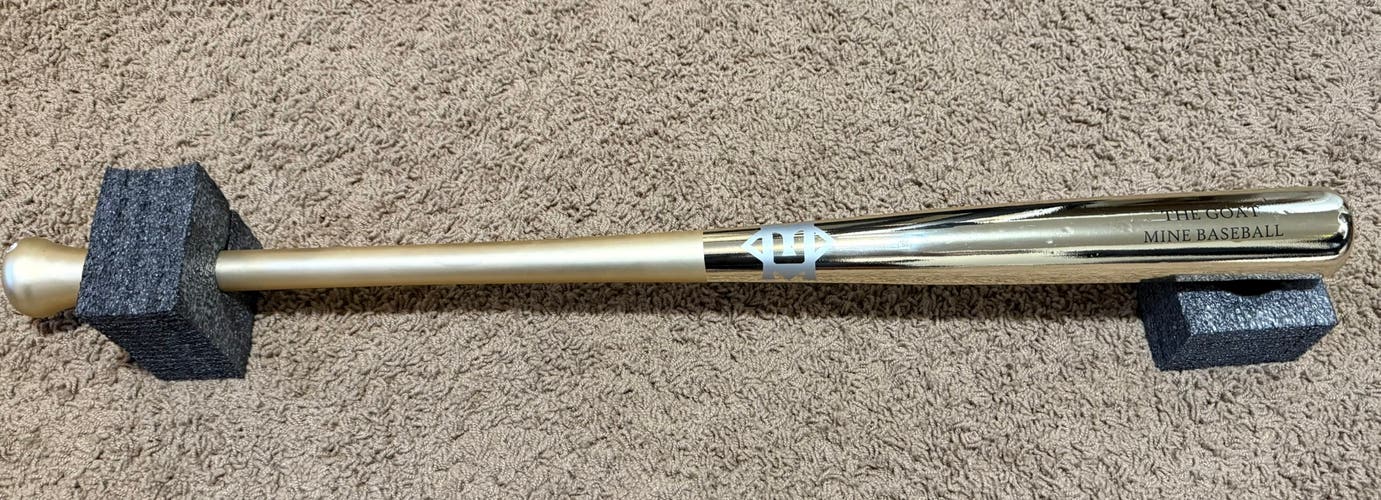 Mine Baseball The Goat Composite BBCOR Certified Bat (-3) 30 oz 33"