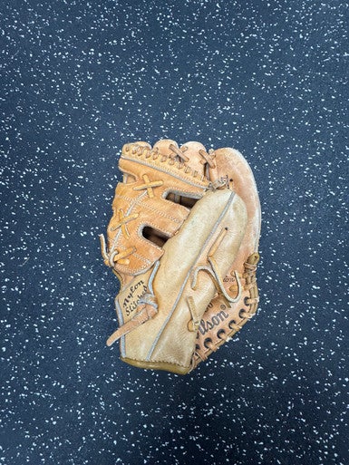 Used Wilson A2180 BB/SB Glove RH Throw Brown 10" 11849-S000035575
