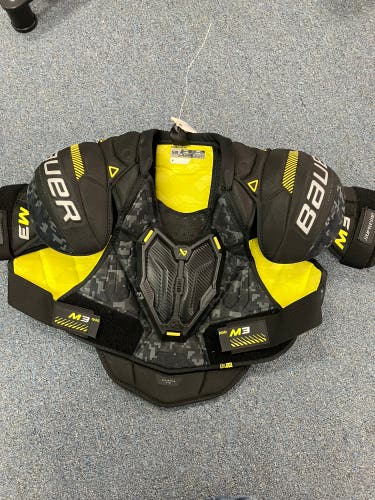 Extra Large Senior Bauer Supreme Mach Shoulder Pads (Used)