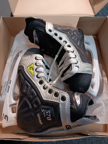 Graf Supra 570 Hockey Skates Wide Width Size 3.5 (New)