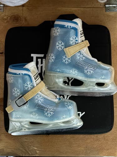 Bauer Hockey Skates 8 (Used)