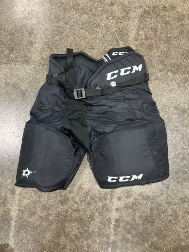 Black Youth Large CCM LTP Hockey Pants (Used)