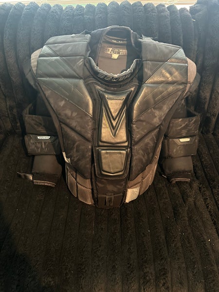 XL Bauer Hyperlite Goalie Chest Protector (Used)