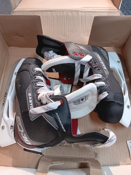 Easton Synergy EQ30 Hockey Skates Regular Width Size 2 (New)