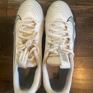 Men's Size M 8.0 (W 9.0) Nike VPR Low Top Molded Cleats (Used)