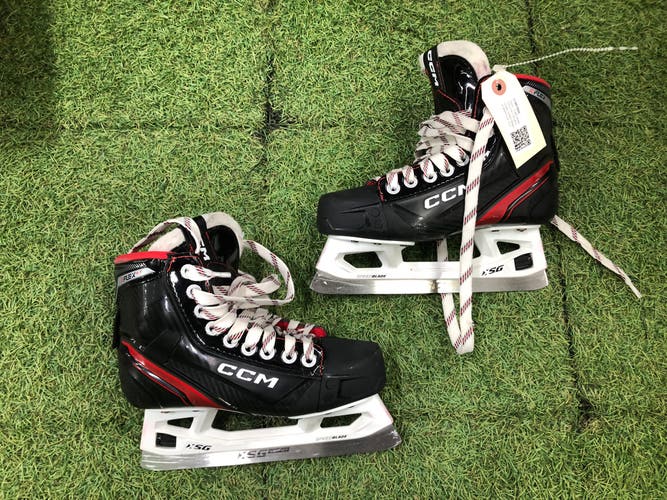 Junior CCM Extreme Flex E6.5 Hockey Goalie Skates Regular Width Size 3.0 (Used)
