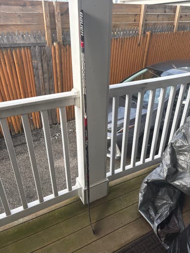 Senior Bauer Vapor X600 Right Handed Hockey Stick P88 60 Flex (Used)