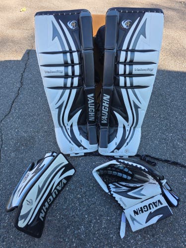 Senior Vaughn Velocity V4 7450 Full Goalie Set | 32 +1