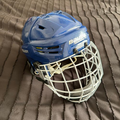 Small Bauer Re-Akt Blue Helmet w/ cage (Used)