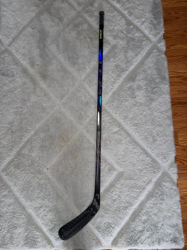 LIKE NEW Intermediate CCM Ribcor Trigger 10 Pro 55 Flex P29 Right Handed Hockey Stick