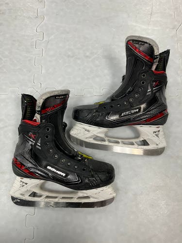 Senior Bauer Vapor 2X Hockey Skates Size 5.5 (Used)