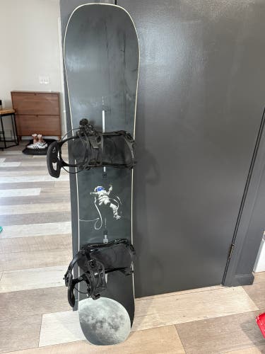 Unisex Burton Process Snowboard All Mountain With Bindings Medium Flex True Twin 155 cm (Used)