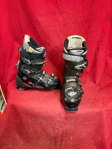 Ski Boots: Mondo 27 & 27.5 Men's Atomic Ski Boots (Used)
