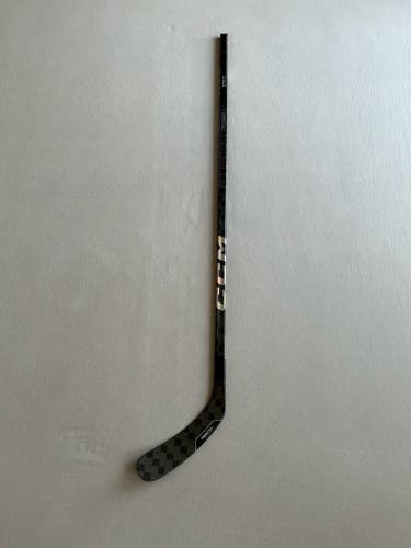 Like New 65 Flex P29 Intermediate CCM RibCor Trigger 9 Pro Right Handed Hockey Stick