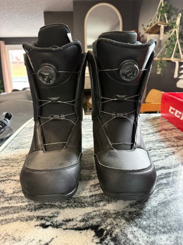 Men's Size M 11.0 (W 12.0) K2 Market Snowboard Boots Medium Flex All Mountain (Used)