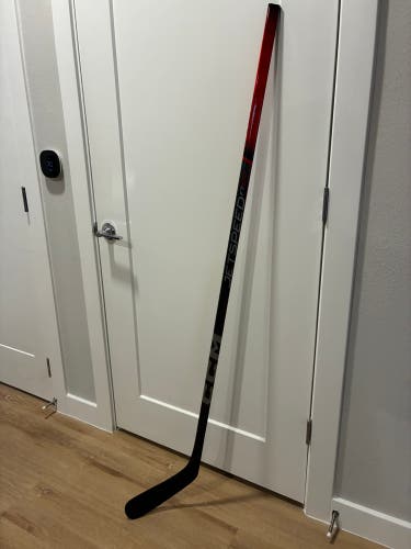 Senior CCM JetSpeed FT670 Right Handed Hockey Stick P29 85 Flex (Used)