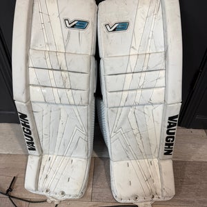 28" Vaughn Velocity V9 Goalie Leg Pads (Used)