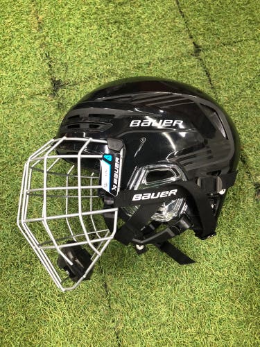 Black Large Bauer Re-Akt 85 Helmet (Used)