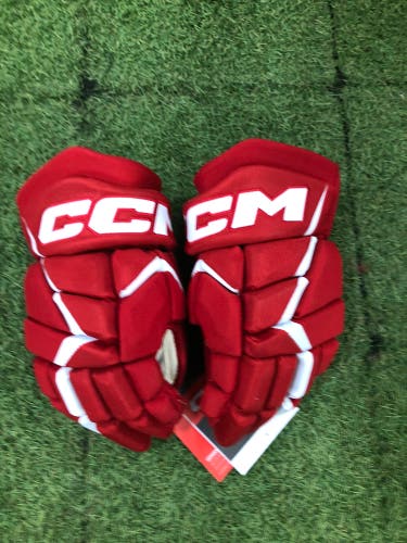 Senior CCM JetSpeed FT680 Gloves 13" (New)
