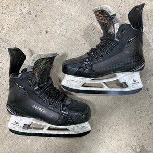 Intermediate Bauer Supreme Shadow Hockey Skates | Size 4, Fit 2