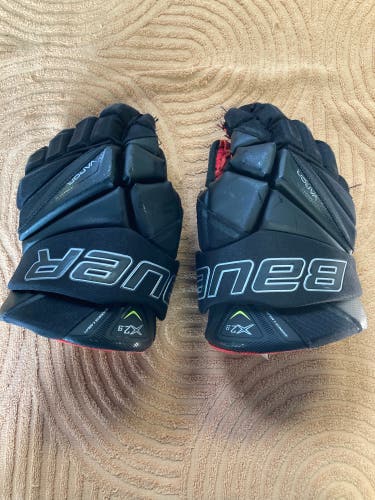 Black Senior Bauer Vapor X2.9 Gloves 14" (Used)
