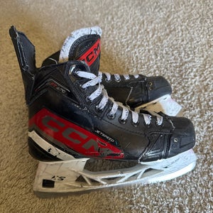 CCM JETSPEED FT670 Ice Hockey Skates Size 5