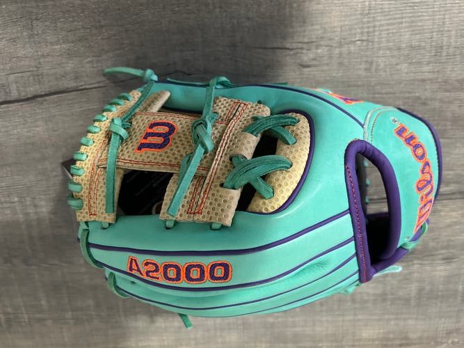 2025 Wilson A2000 RH Baseball Glove 11.5" (New)
