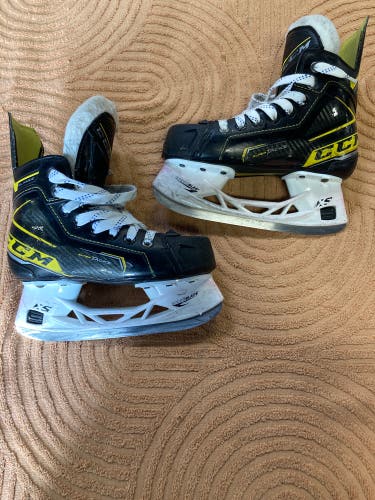 Junior CCM Classic Hockey Skates Regular Width Size 1.5 (Used)