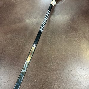 Senior Bauer Vapor Hyperlite Hockey Stick Right Handed P92 84 Flex (Used)
