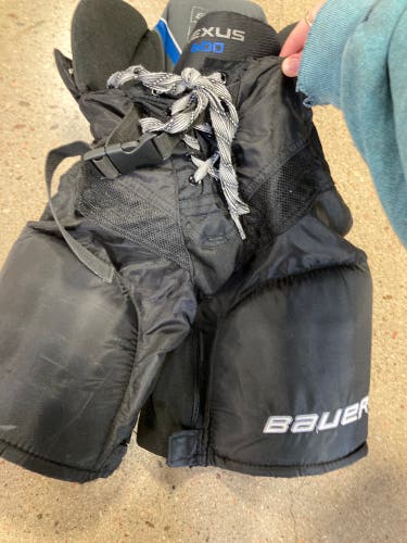 Black Junior Small Bauer Nexus 600 Hockey Pants (Used)