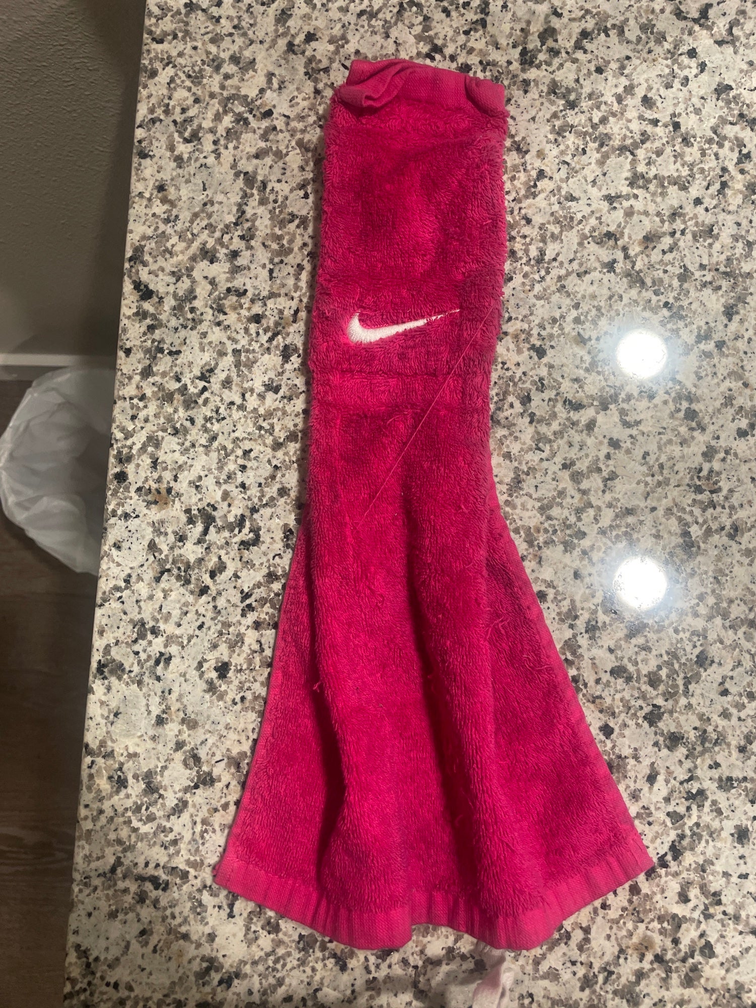 nike pro hyperwarm hand warmer