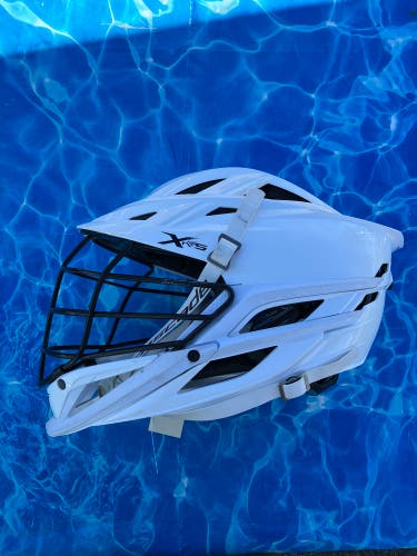 White Adult Cascade XRS Helmet (Used)