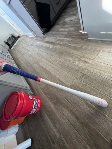 2023 Marucci Pro Cut Maple BBCOR Certified Bat (-3) 27 oz 31" (Used)