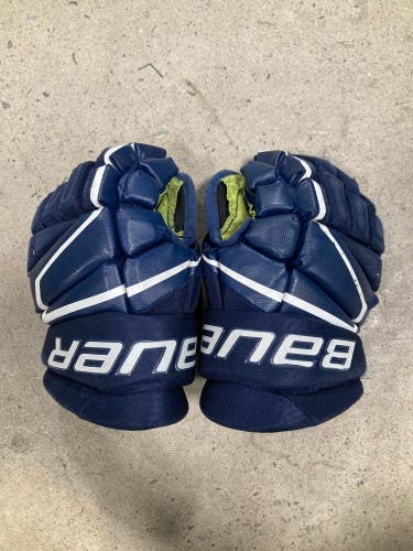 11" Junior Bauer Vapor 3X Gloves