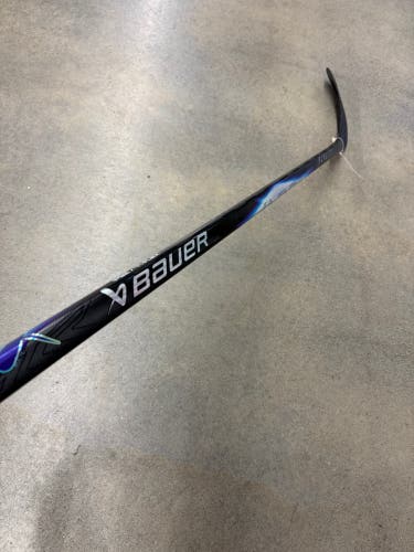 Bauer Vapor FlyLite Hockey Stick | Size Senior RH P92  Flex 77"