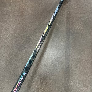 Senior Bauer Proto-R Hockey Stick Right Handed P92 105 Flex (Used)
