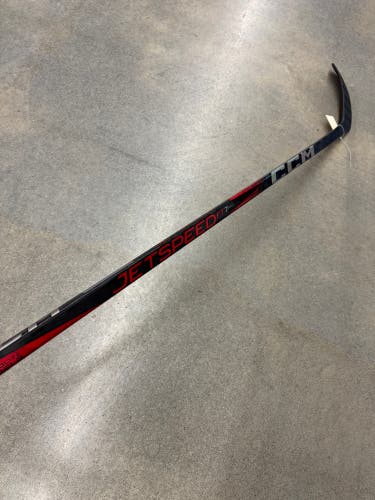 CCM JetSpeed FT7 Pro Hockey Stick | Size Intermediate RH P28 Flex 65