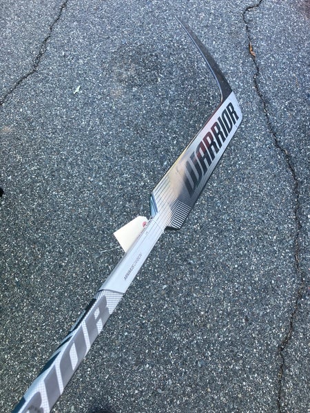 Intermediate Warrior RITUAL V2E Goalie Stick Full Right 23.5" Paddle (Used)