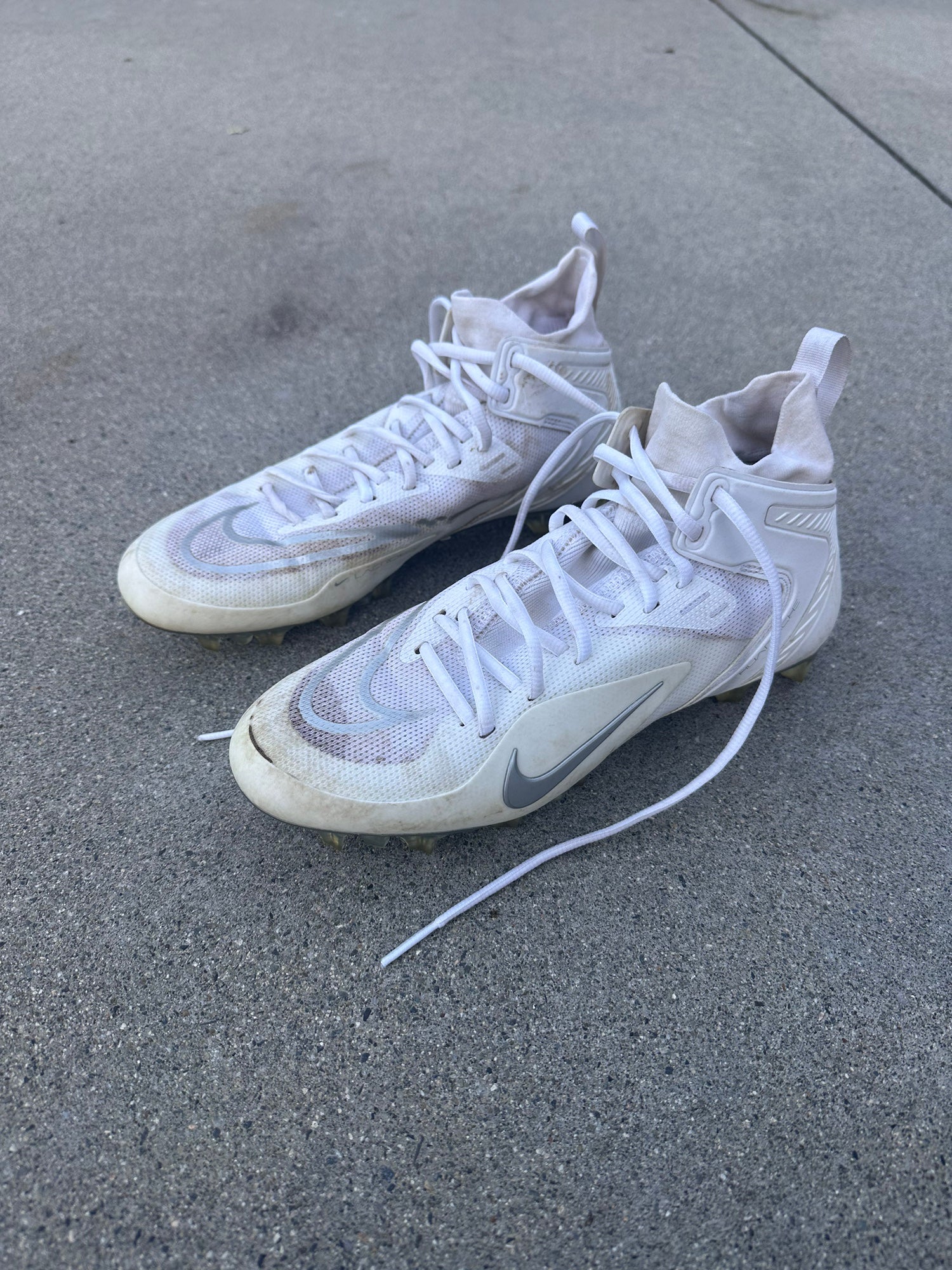 nike huarache white size 8