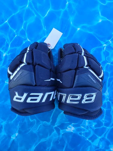 Junior Bauer Supreme Ultrasonic Gloves 12" (Used)
