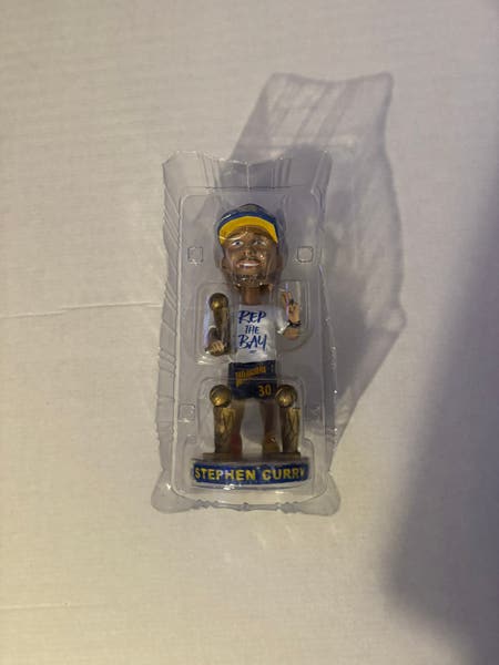 Steph Curry Golden State Warriors 2017 to 2018 NBA champions