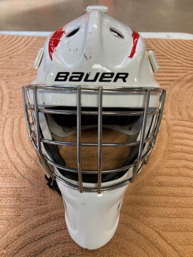 White Junior Bauer 940 Goalie Mask (Used)